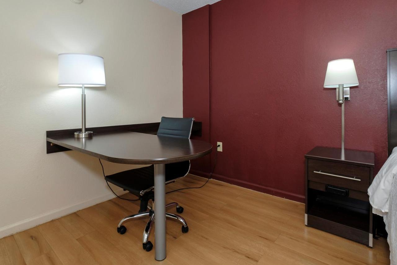 Red Roof Inn Hillsville Dış mekan fotoğraf