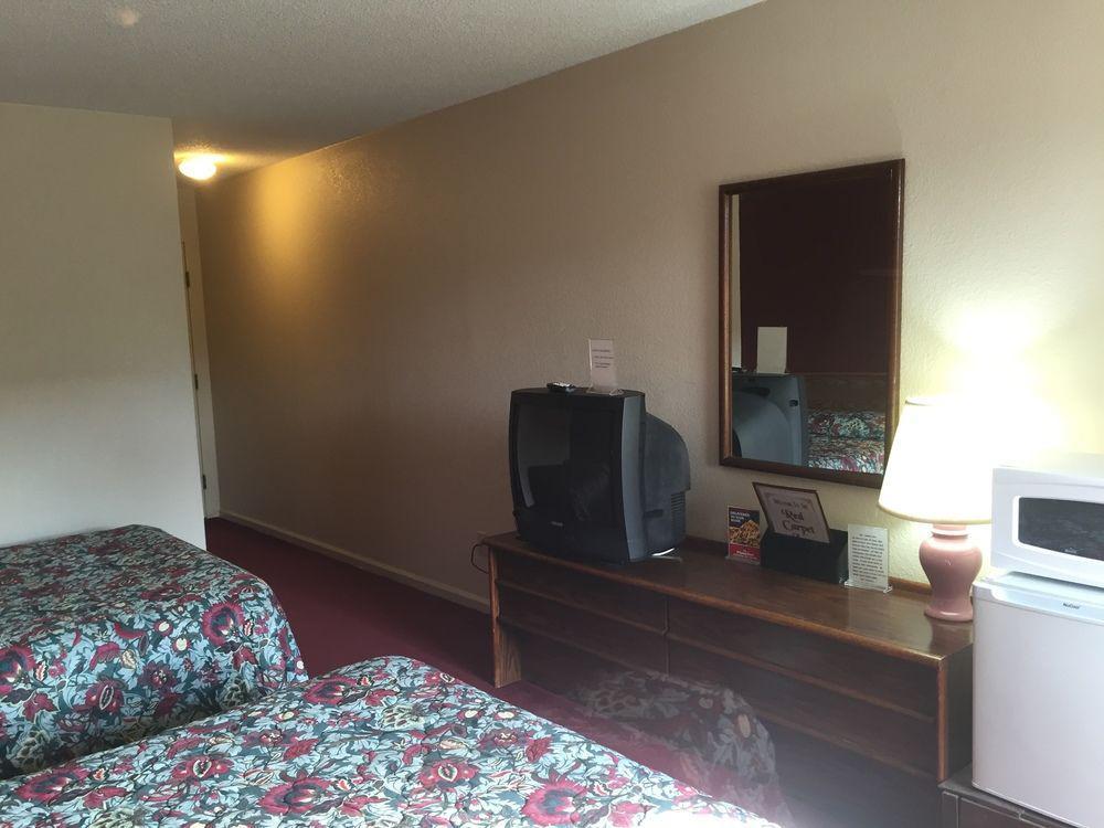 Red Roof Inn Hillsville Dış mekan fotoğraf