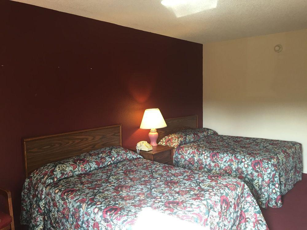 Red Roof Inn Hillsville Dış mekan fotoğraf